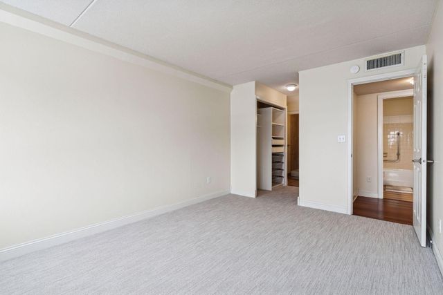 1920 S 1st Street 404, Minneapolis, MN 55454