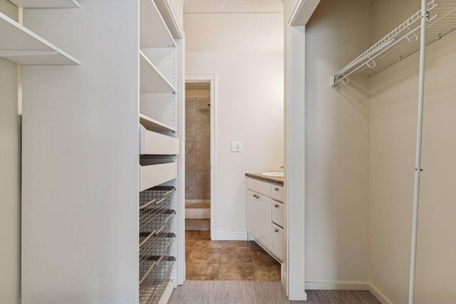 1920 S 1st Street 404, Minneapolis, MN 55454