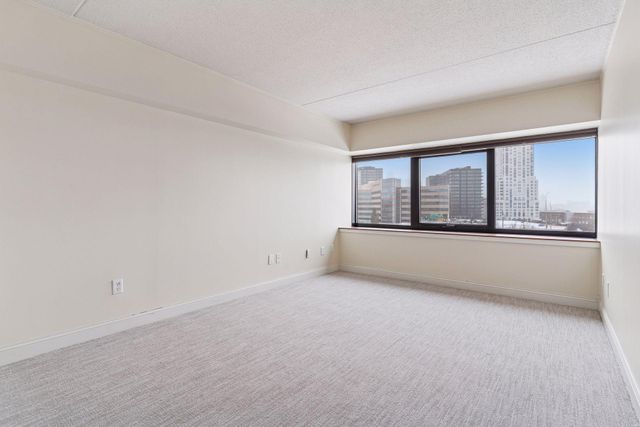 1920 S 1st Street 404, Minneapolis, MN 55454