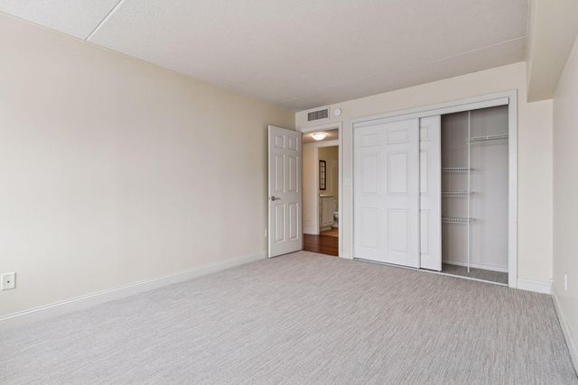 1920 S 1st Street 404, Minneapolis, MN 55454