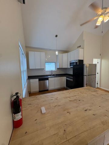 712 W 17th Street CH, Chicago, IL 60616
