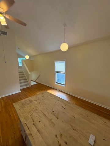 712 W 17th Street CH, Chicago, IL 60616