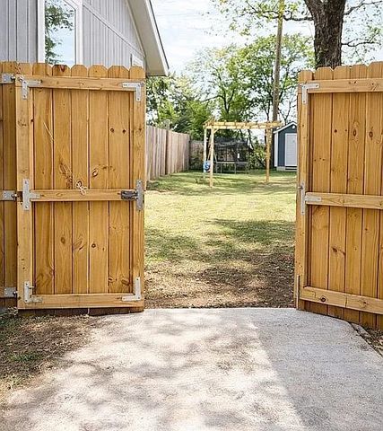 1128 E Sunset Street, Waco, TX 76704
