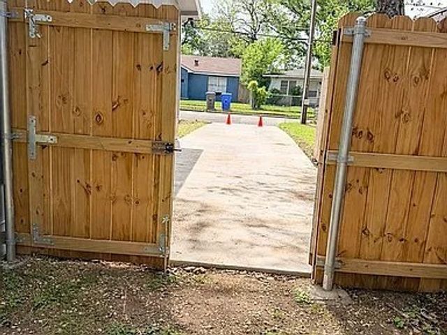1128 E Sunset Street, Waco, TX 76704