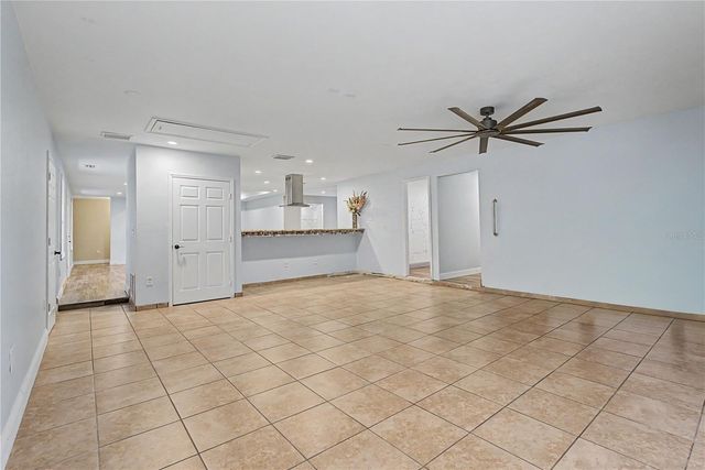 5160 NE COUNTY ROAD 340, High Springs, FL 32643