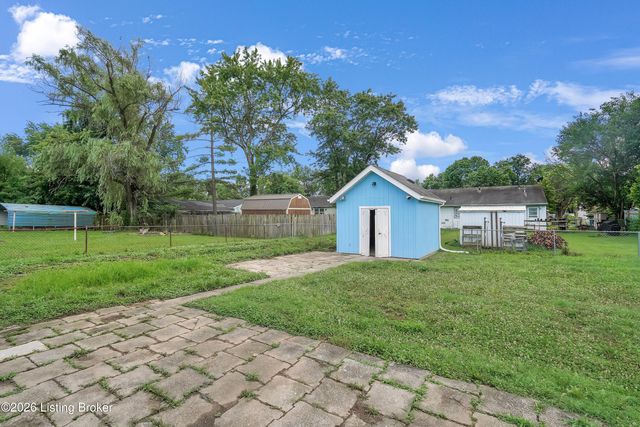 7108 Nathan Hale Way, Louisville, KY 40272