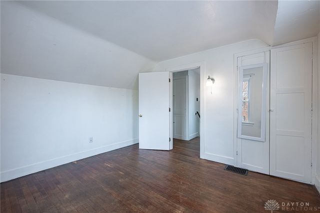 560 Irving Avenue, Oakwood, OH 45409