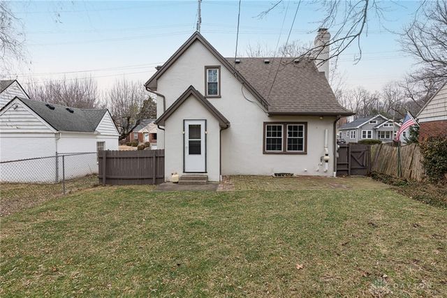 560 Irving Avenue, Oakwood, OH 45409
