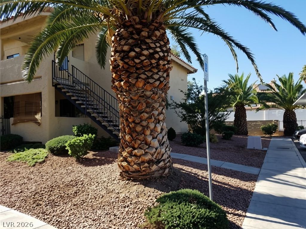 1120 Observation Drive 101, Las Vegas, NV 89128 — photo 3