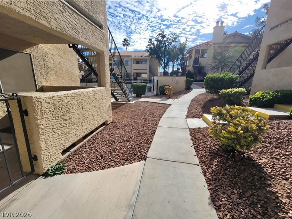 1120 Observation Drive 101, Las Vegas, NV 89128 — photo 4