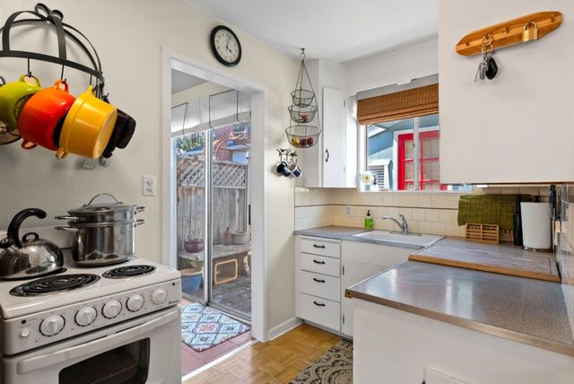 620 Sunset Drive, Capitola, CA 95010