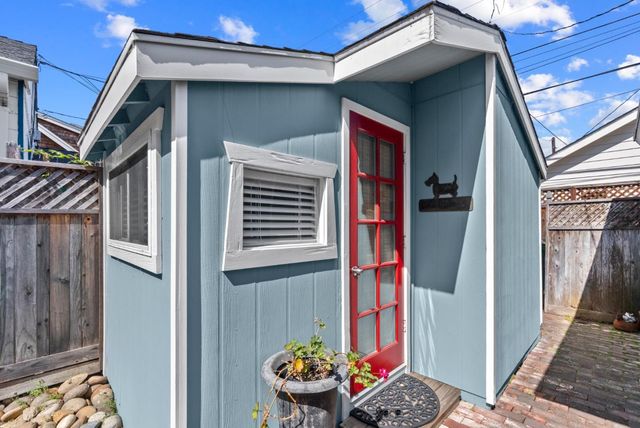 620 Sunset Drive, Capitola, CA 95010