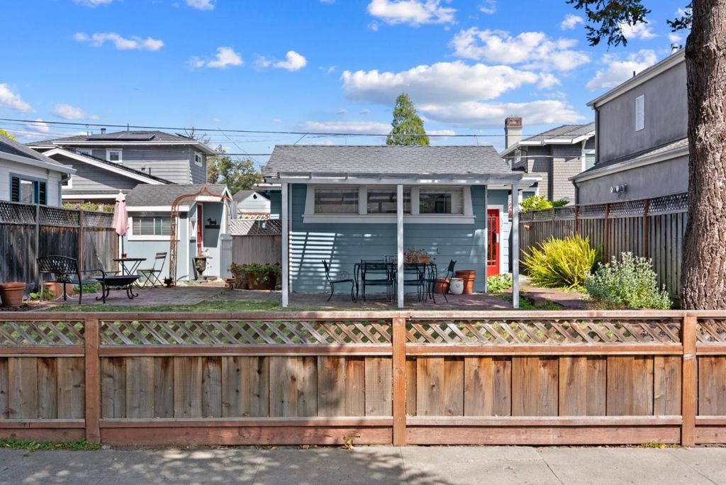 620 Sunset Drive, Capitola, CA 95010