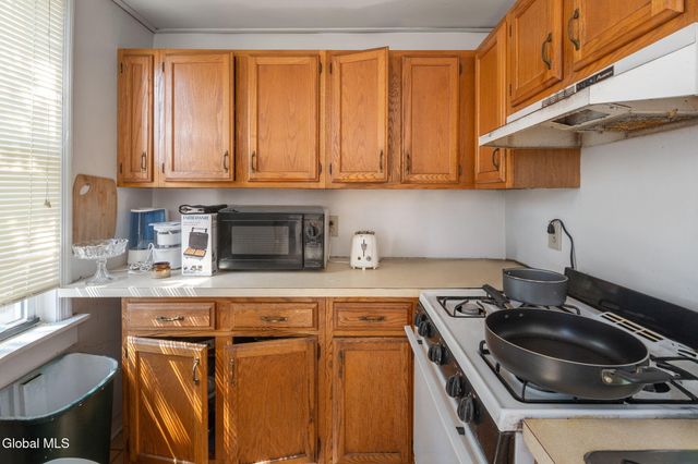 128 Hamilton Street, Albany, NY 12207