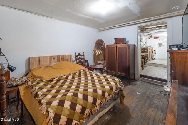 128 Hamilton Street, Albany, NY 12207