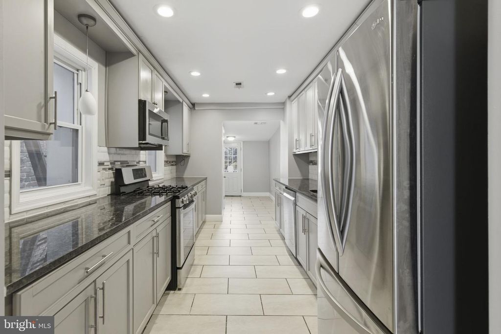 513 SCOTT ST, Baltimore, MD 21230