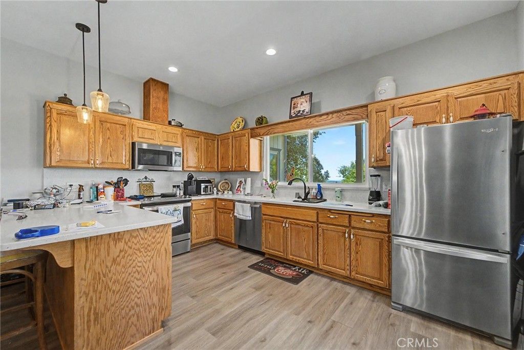 Image 3 of property listing at 106 Peak View, Oroville, CA 95966