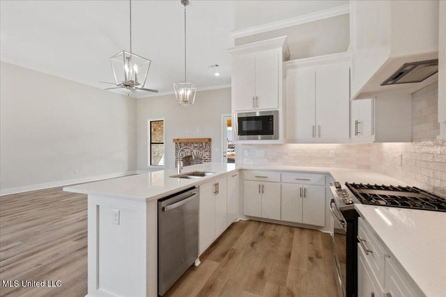 1012 Kensington Drive, Flowood, MS 39232