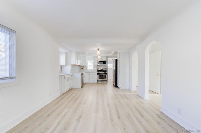 27740 Bohnhoff Street, Roseville, MI 48066