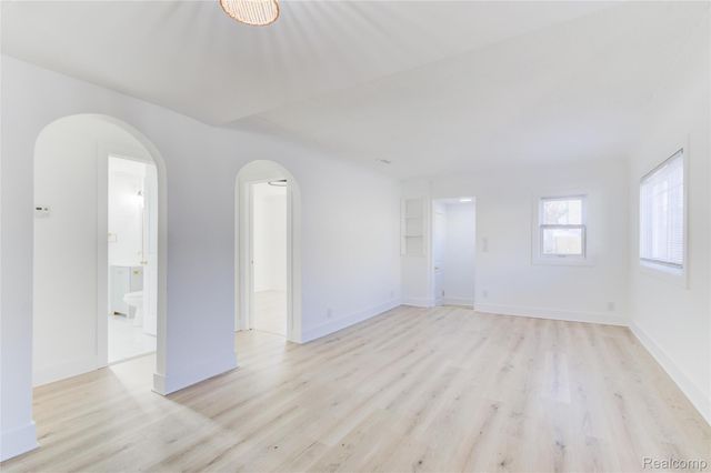 27740 Bohnhoff Street, Roseville, MI 48066