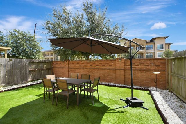 12210 La Strada Street, Richmond, TX 77406