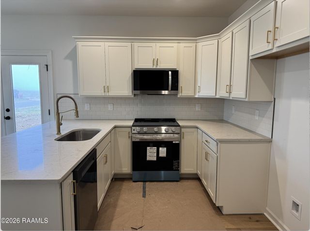 204 Willowbend Way, Youngsville, LA 70592