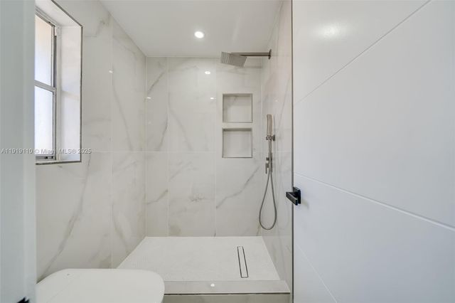 4155 SW 66th Ter 104, Davie, FL 33314