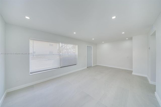 4155 SW 66th Ter 104, Davie, FL 33314