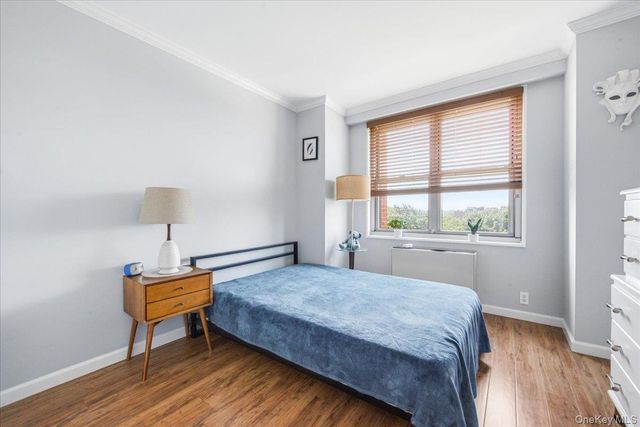 7025 Yellowstone Boulevard 8Q, Forest Hills, NY 11375