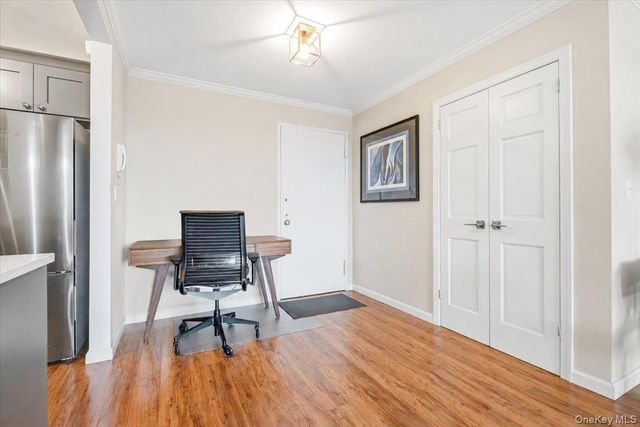7025 Yellowstone Boulevard 8Q, Forest Hills, NY 11375