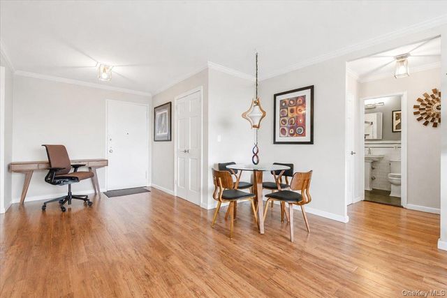 7025 Yellowstone Boulevard 8Q, Forest Hills, NY 11375