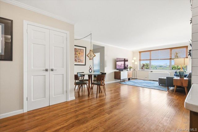 7025 Yellowstone Boulevard 8Q, Forest Hills, NY 11375