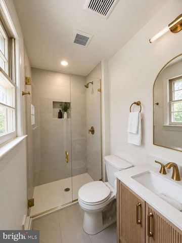 800 FALCON LN, West Chester, PA 19382