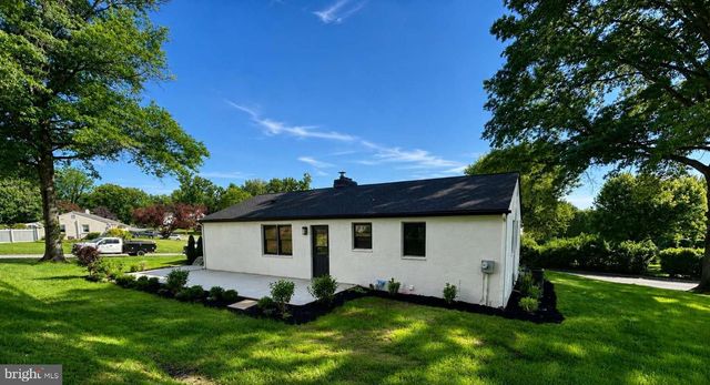 800 FALCON LN, West Chester, PA 19382