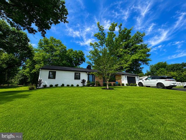 800 FALCON LN, West Chester, PA 19382