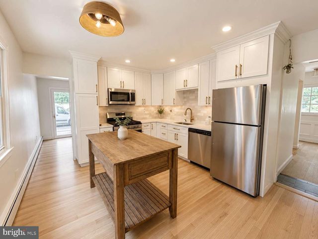 800 FALCON LN, West Chester, PA 19382