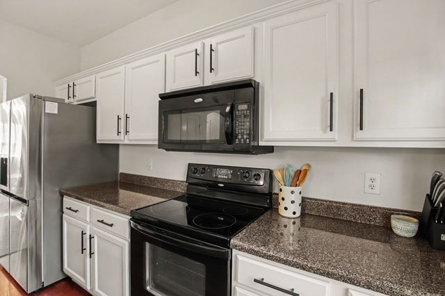 553 Rosedale Ave Apt 128, Nashville, TN 37211