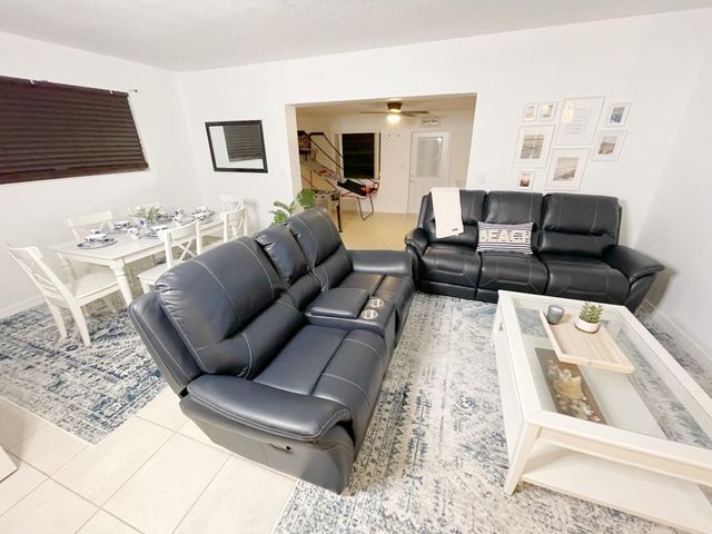 1067 SW 3rd Street, Hallandale Beach, FL 33009