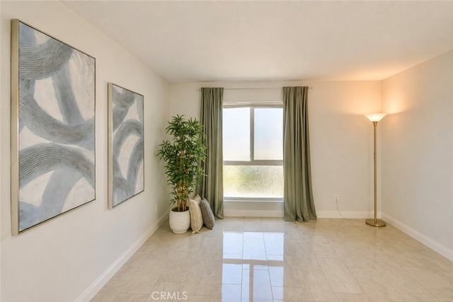 2827 S Fairview Street G, Santa Ana, CA 92704