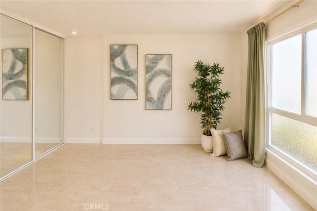 2827 S Fairview Street G, Santa Ana, CA 92704
