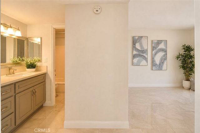 2827 S Fairview Street G, Santa Ana, CA 92704