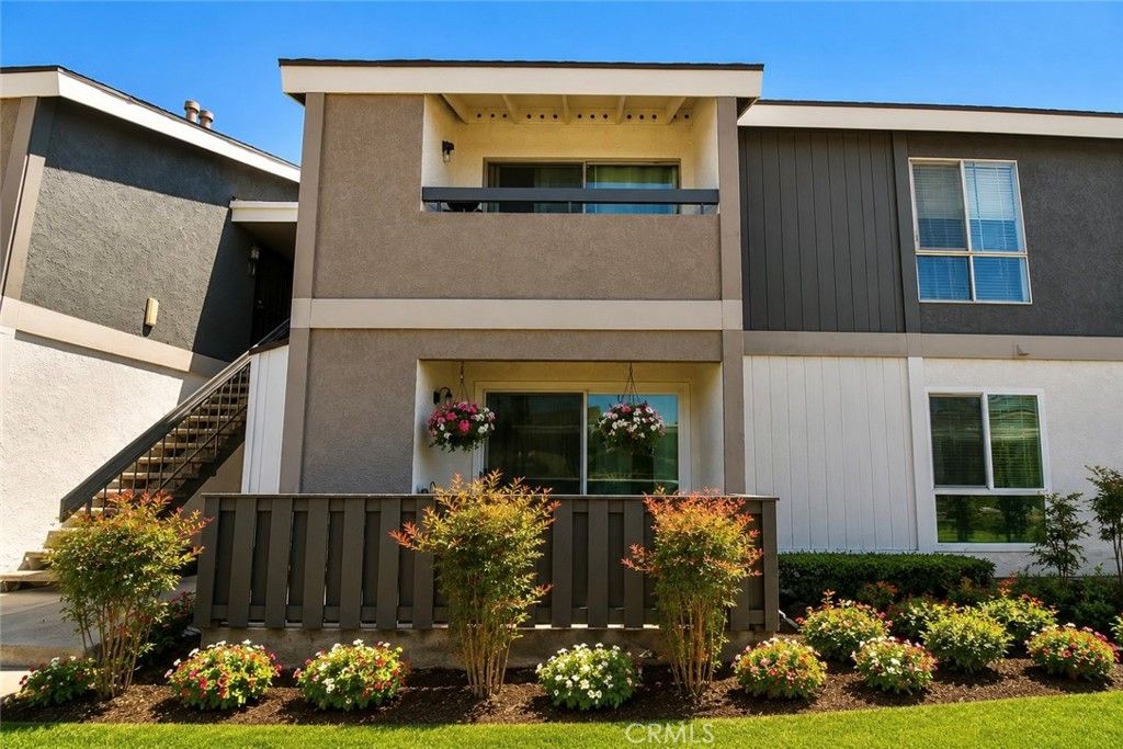 2827 S Fairview Street G, Santa Ana, CA 92704