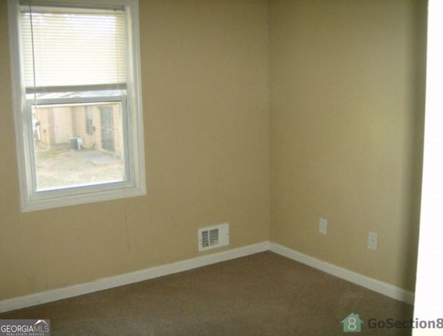904 Holden Lane, College Park, GA 30349