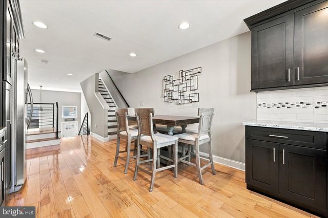 450 ROXBOROUGH AVE, Philadelphia, PA 19128