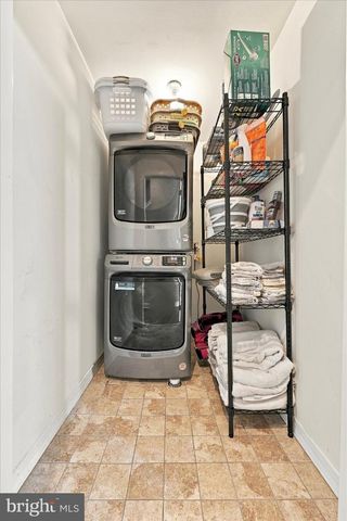 450 ROXBOROUGH AVE, Philadelphia, PA 19128