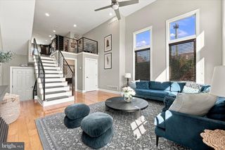 450 ROXBOROUGH AVE, Philadelphia, PA 19128