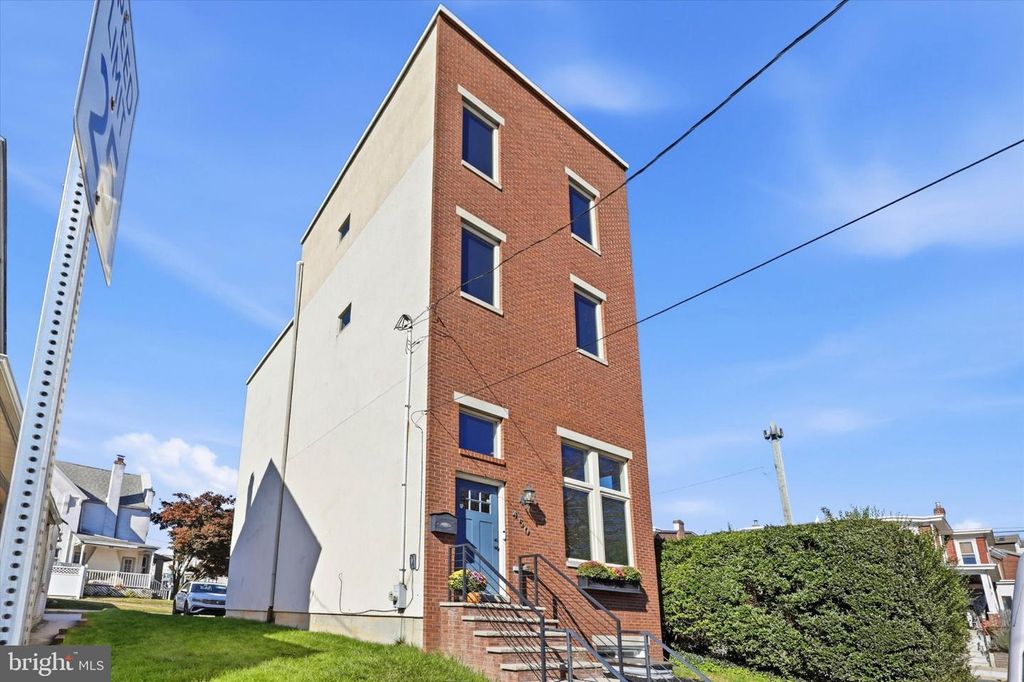 450 ROXBOROUGH AVE, PHILADELPHIA, PA 19128 — photo 2