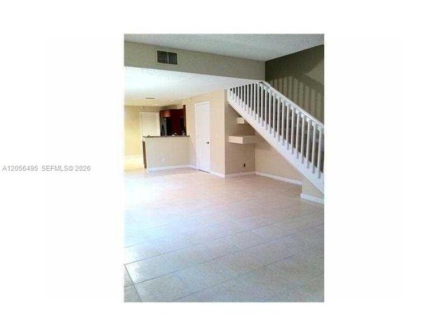 1621 Barcelona Way 6-32, Weston, FL 33327
