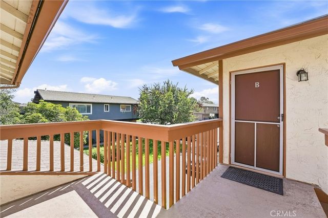 120 Lisa Lane, Costa Mesa, CA 92627