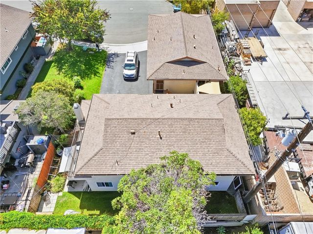 120 Lisa Lane, Costa Mesa, CA 92627